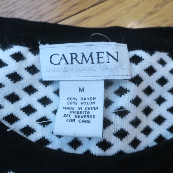 Carmen Marc Valvo Womens knit black and white pullover top (size M, runs small). - Picture 14 of 15